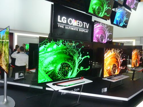 LG OLED TV Flamingo Style (2)