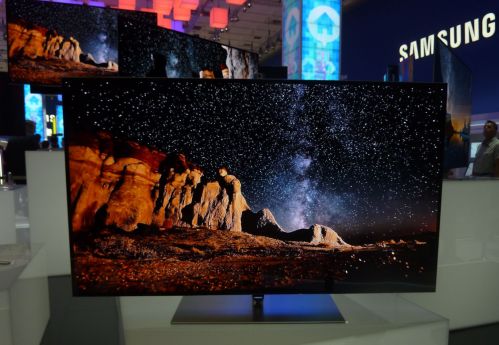 Samsung OLED TV_Moon Landscape