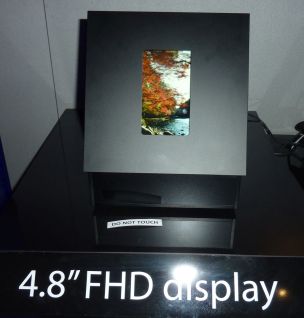 4.8-inch FHD Display